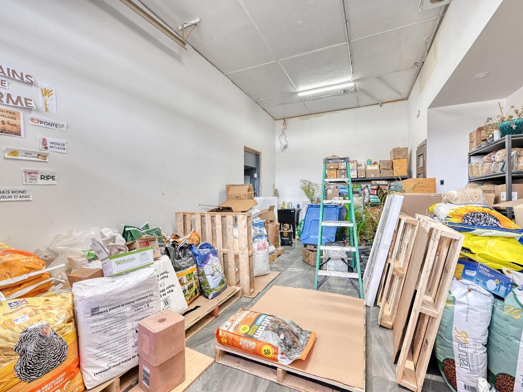 









646


Ch. du Village

,
Morin-Heights,




QC
J0R1H0

