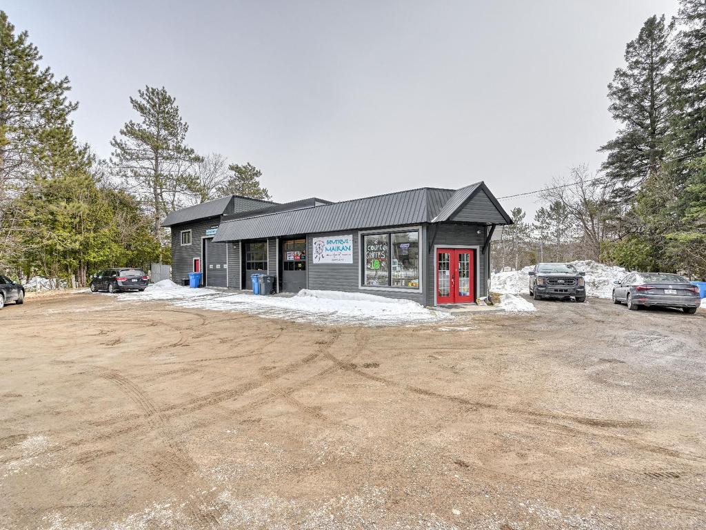 









646


Ch. du Village

,
Morin-Heights,




QC
J0R1H0

