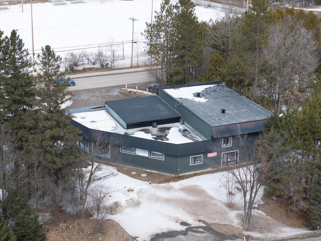 









646


Ch. du Village

,
Morin-Heights,




QC
J0R1H0


