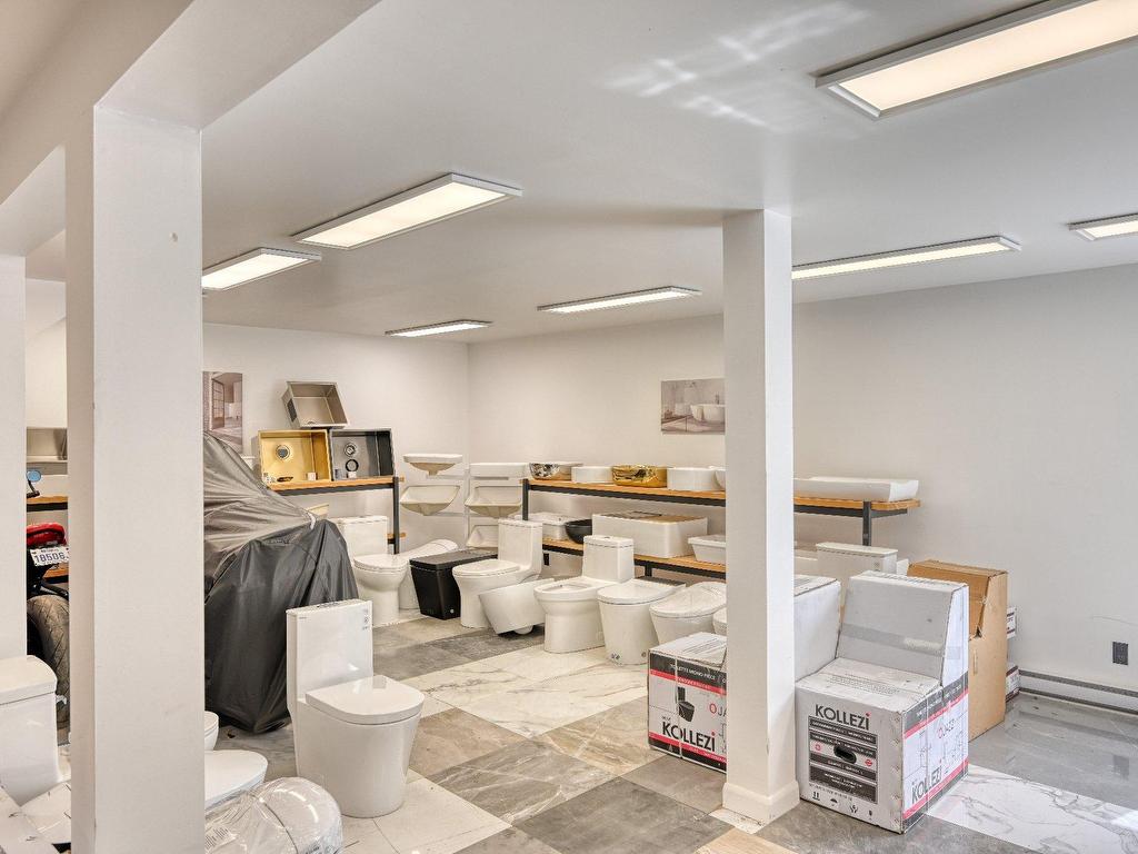 









646


Ch. du Village

,
Morin-Heights,




QC
J0R1H0


