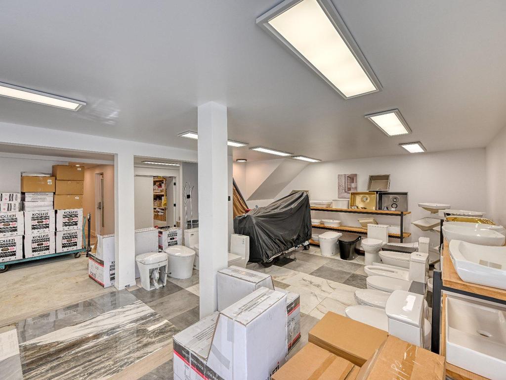 









646


Ch. du Village

,
Morin-Heights,




QC
J0R1H0

