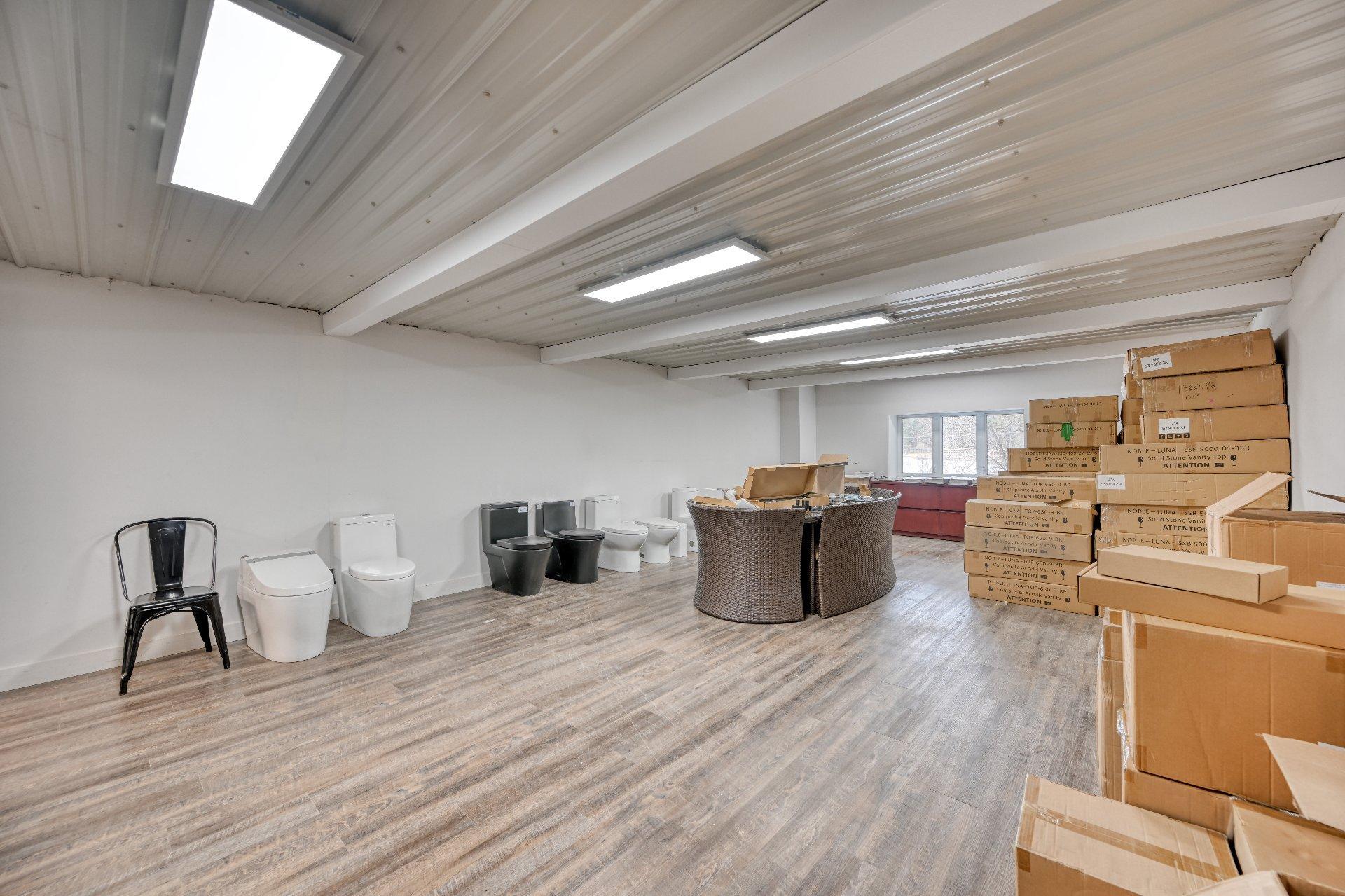 









646


Ch. du Village

,
Morin-Heights,




QC
J0R1H0

