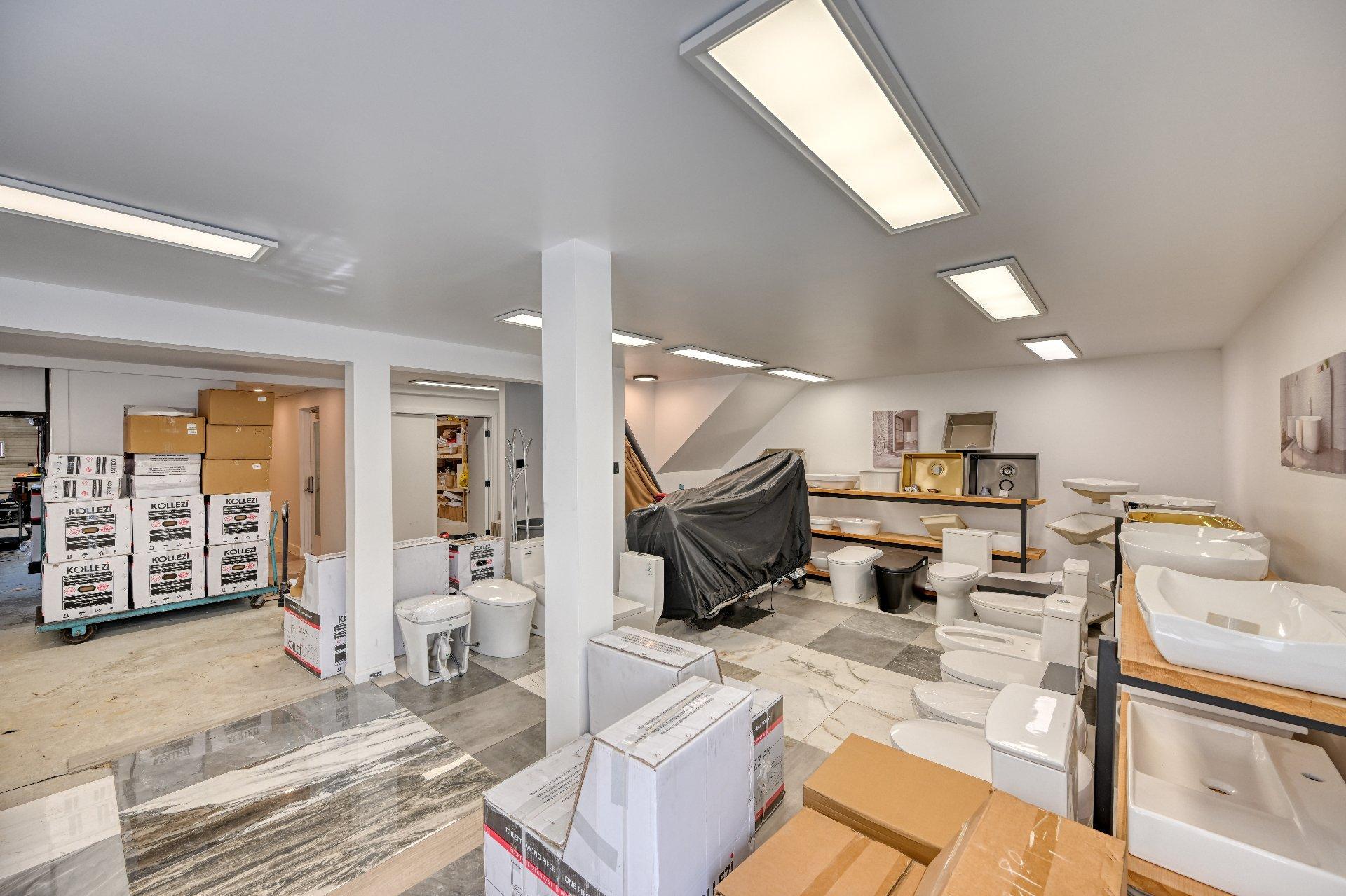 









646


Ch. du Village

,
Morin-Heights,




QC
J0R1H0

