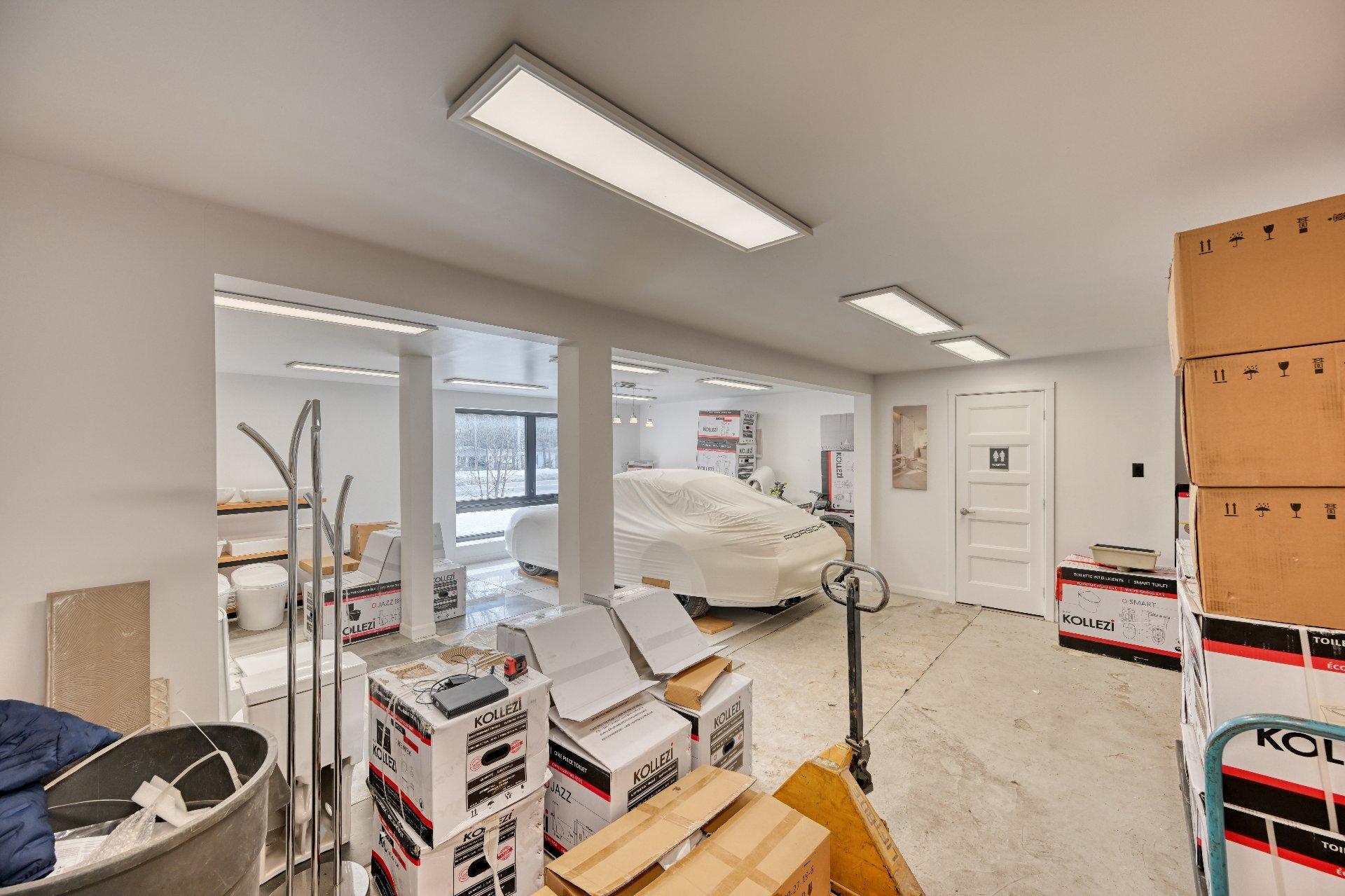 









646


Ch. du Village

,
Morin-Heights,




QC
J0R1H0


