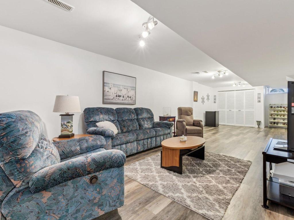 









13


Rue de Rochefort

,
Gatineau (Gatineau),




QC
J8T4K6

