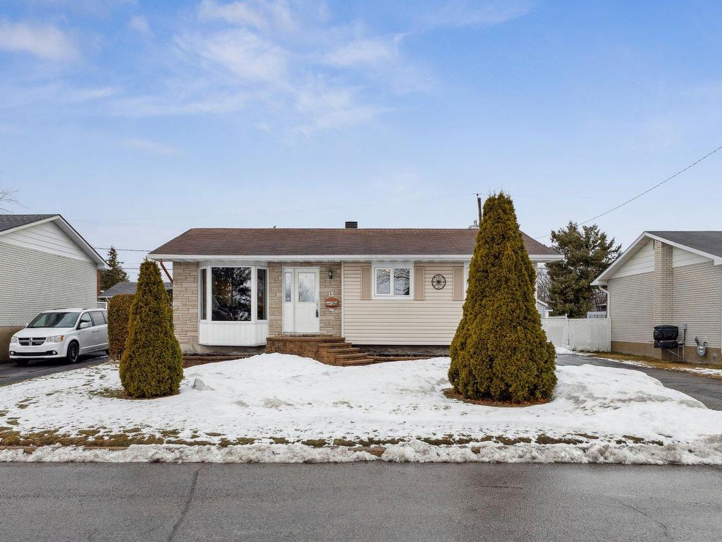 









13


Rue de Rochefort

,
Gatineau (Gatineau),




QC
J8T4K6

