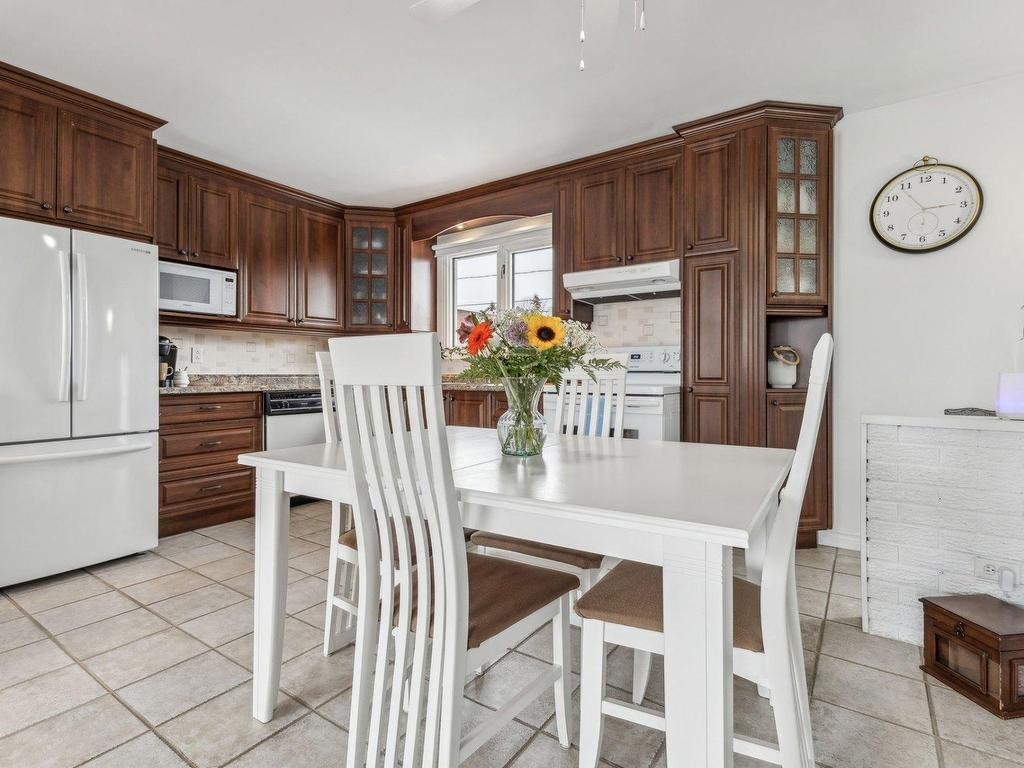









13


Rue de Rochefort

,
Gatineau (Gatineau),




QC
J8T4K6

