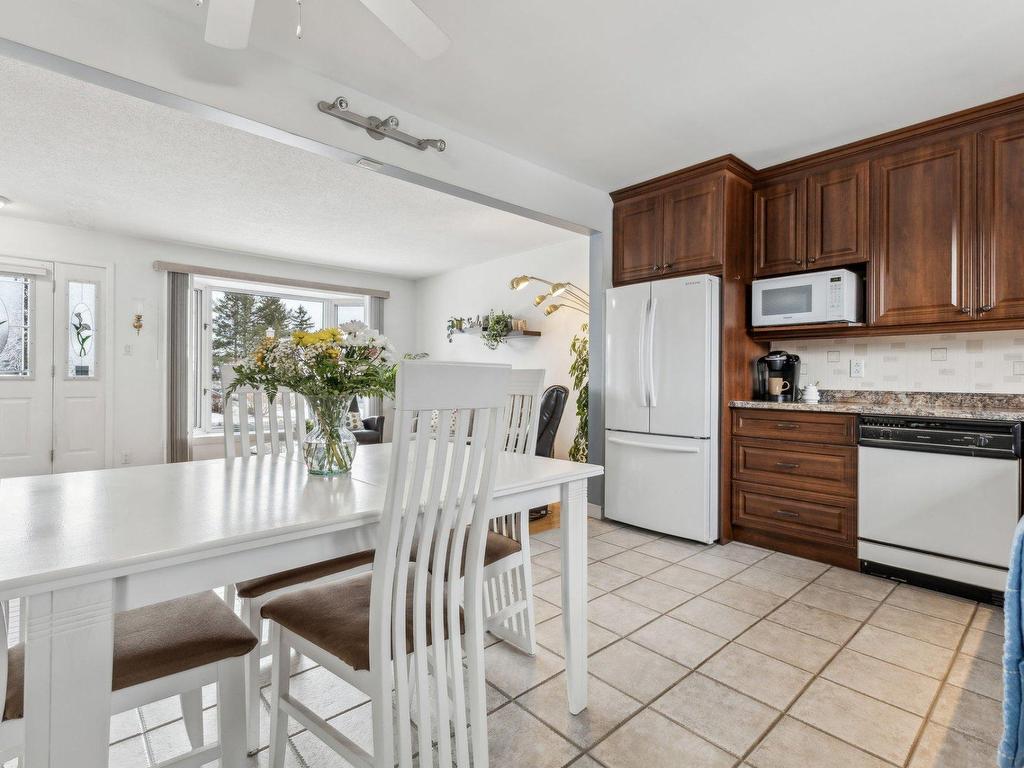 









13


Rue de Rochefort

,
Gatineau (Gatineau),




QC
J8T4K6

