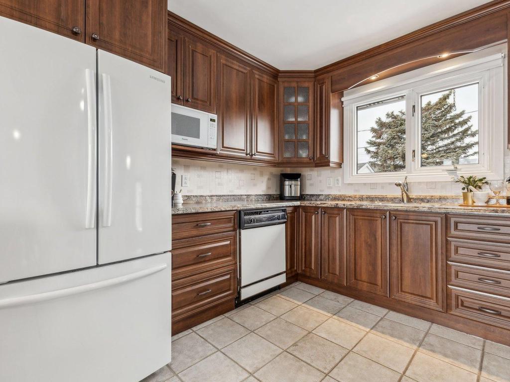 









13


Rue de Rochefort

,
Gatineau (Gatineau),




QC
J8T4K6

