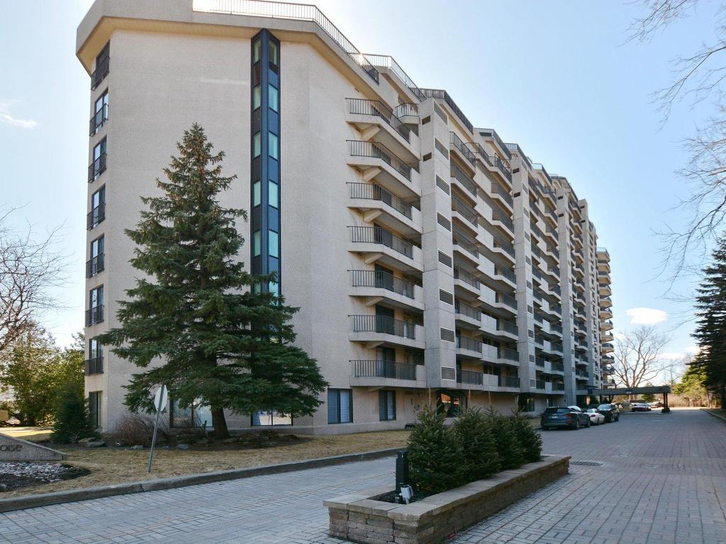 









6150


Av. du Boisé

, B4,
Montréal (Côte-des-Neiges/Notre-Dame-de-Grâce),




QC
H3S2V2

