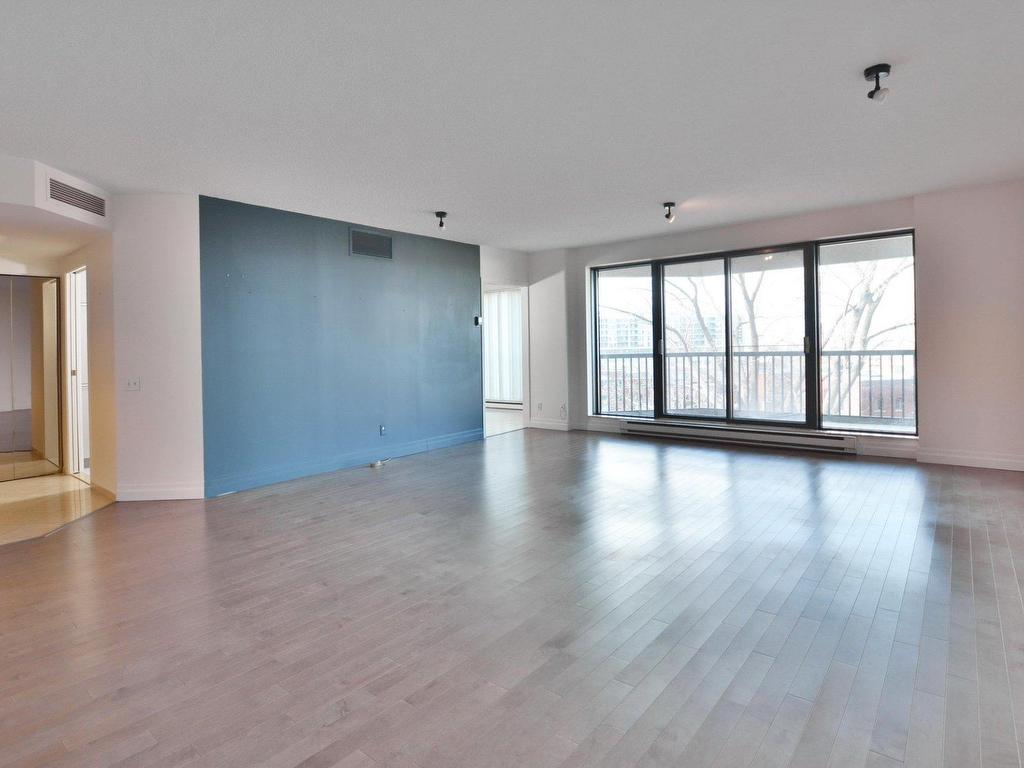 









6150


Av. du Boisé

, B4,
Montréal (Côte-des-Neiges/Notre-Dame-de-Grâce),




QC
H3S2V2

