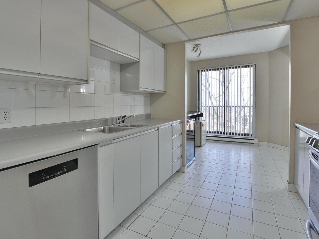 









6150


Av. du Boisé

, B4,
Montréal (Côte-des-Neiges/Notre-Dame-de-Grâce),




QC
H3S2V2

