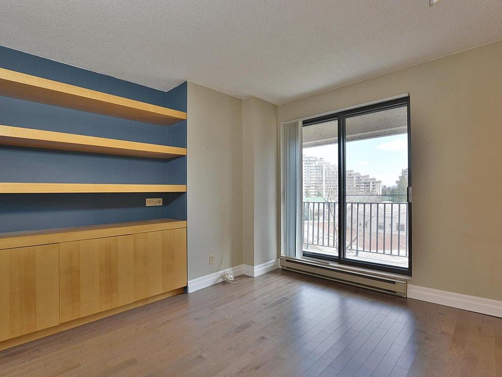 









6150


Av. du Boisé

, B4,
Montréal (Côte-des-Neiges/Notre-Dame-de-Grâce),




QC
H3S2V2

