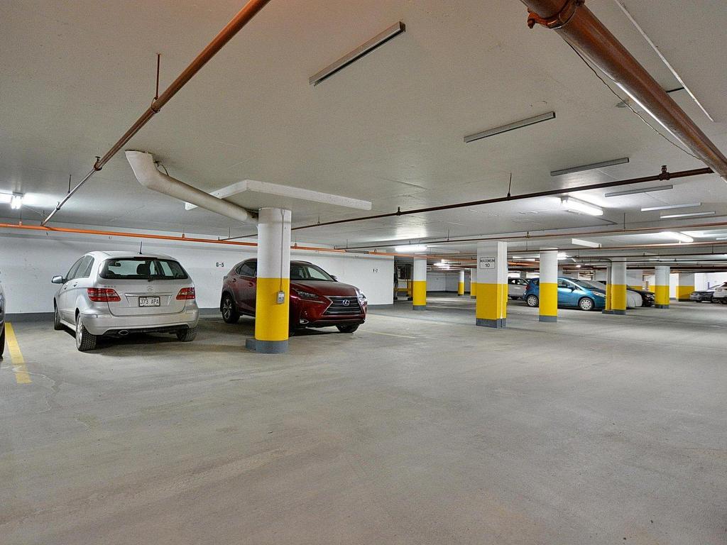 









6150


Av. du Boisé

, B4,
Montréal (Côte-des-Neiges/Notre-Dame-de-Grâce),




QC
H3S2V2

