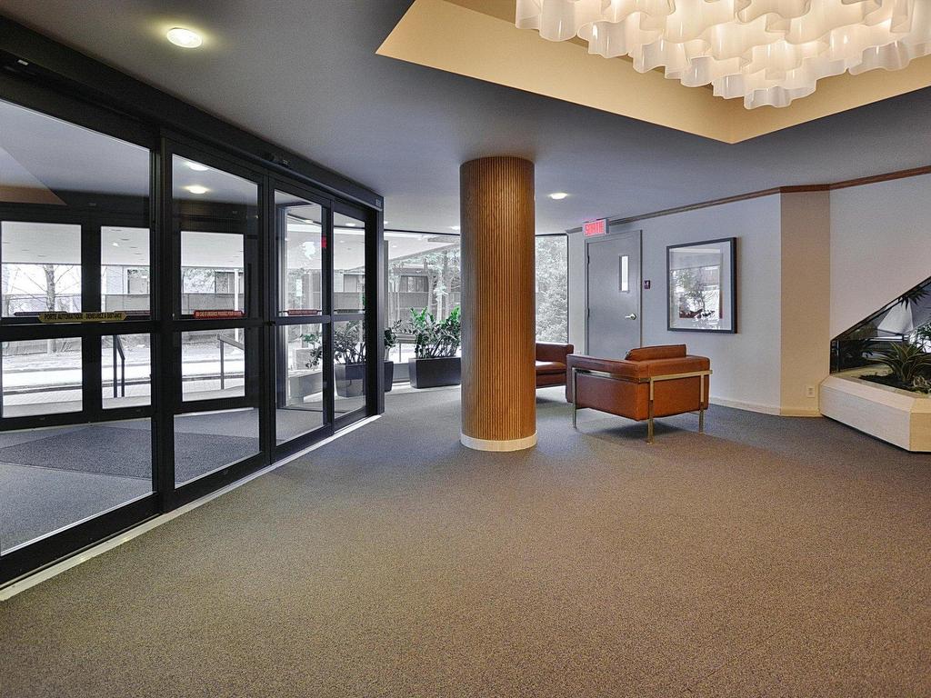 









6150


Av. du Boisé

, B4,
Montréal (Côte-des-Neiges/Notre-Dame-de-Grâce),




QC
H3S2V2

