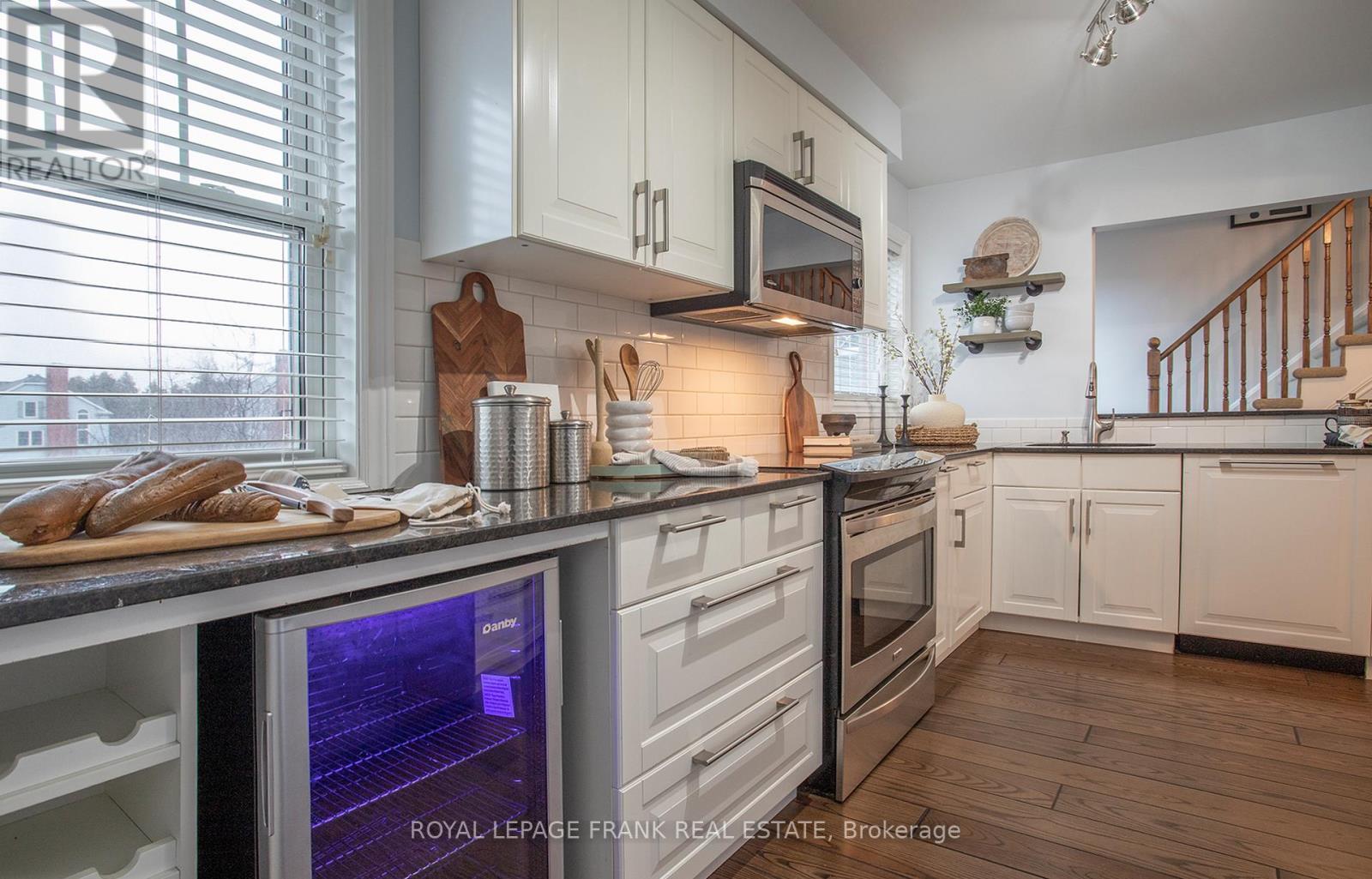 












D8 - 1663 NASH ROAD

,
Clarington (Courtice),




Ontario
L1E1S8

