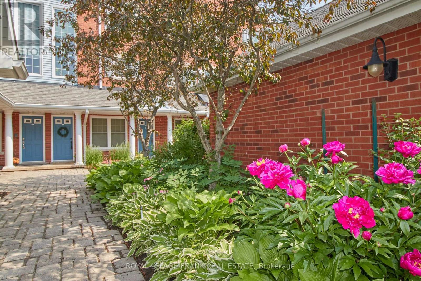 












D8 - 1663 NASH ROAD

,
Clarington (Courtice),




Ontario
L1E1S8

