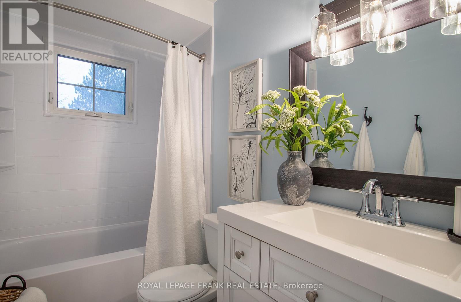 












D8 - 1663 NASH ROAD

,
Clarington (Courtice),




Ontario
L1E1S8

