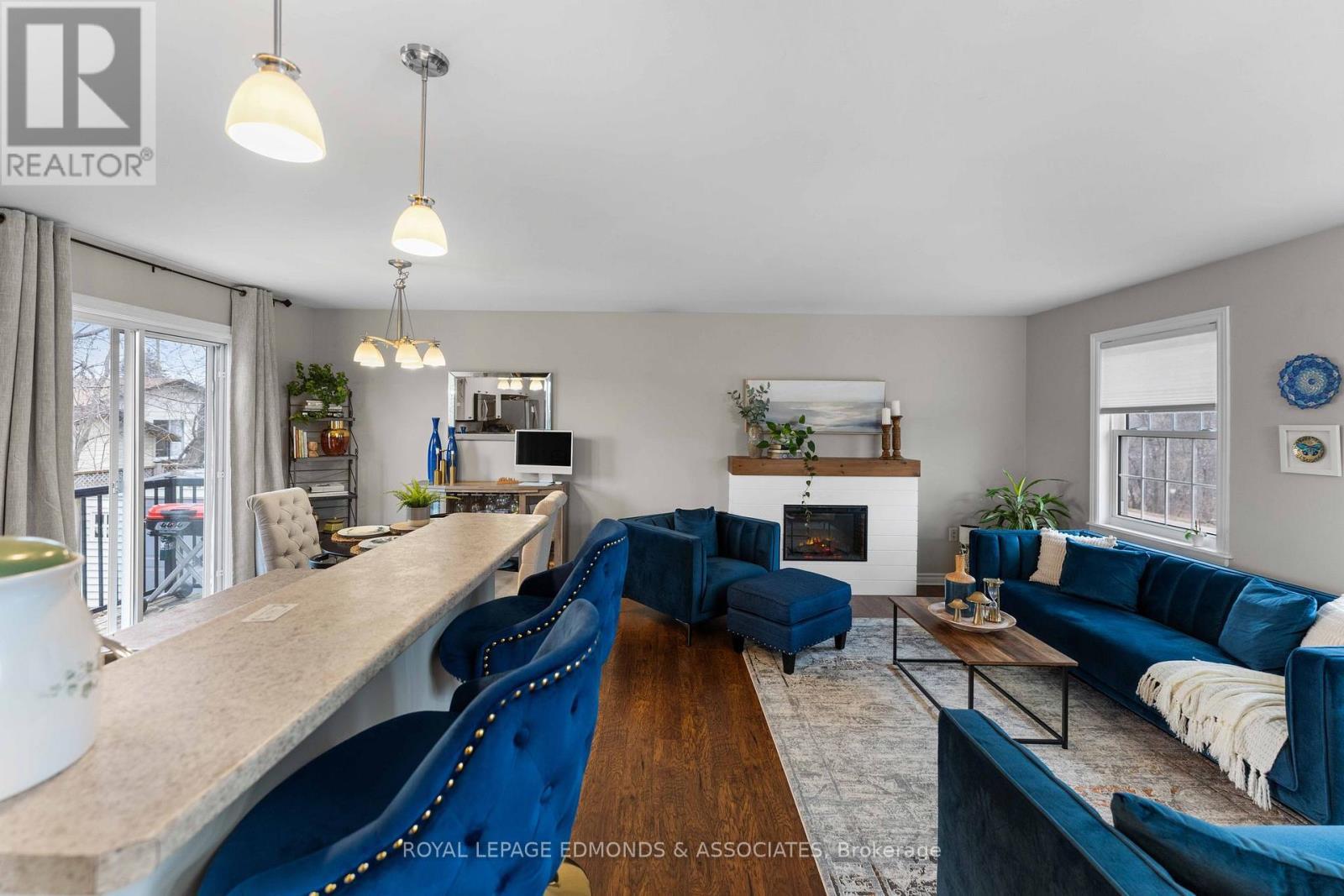 












278 EVERETT STREET

,
Pembroke,




Ontario
K8A3W4

