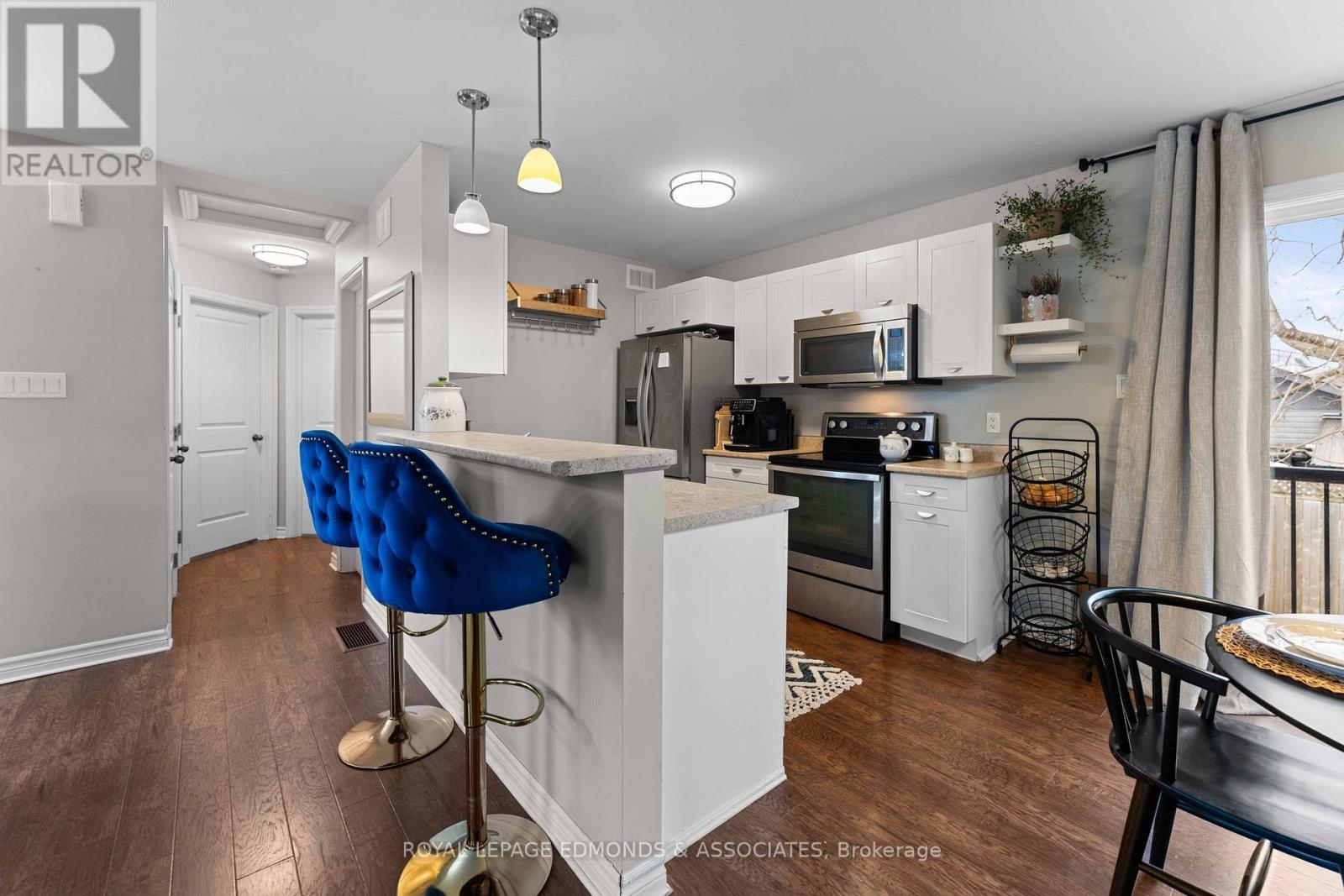 












278 EVERETT STREET

,
Pembroke,




Ontario
K8A3W4

