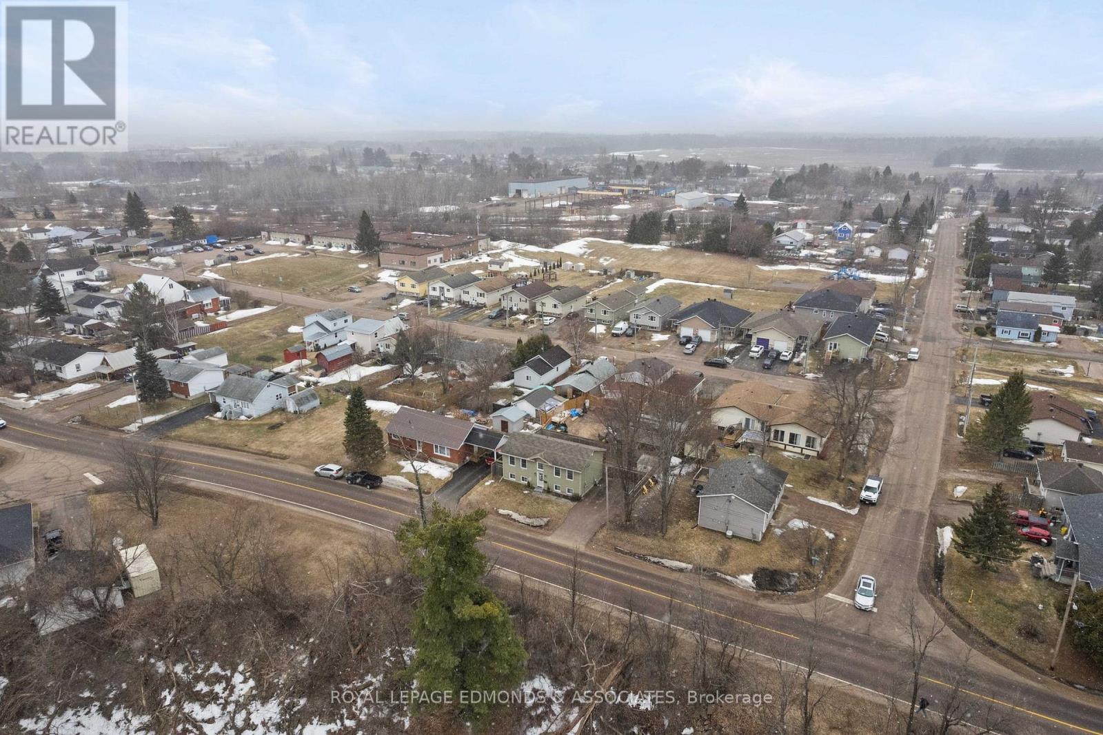 












278 EVERETT STREET

,
Pembroke,




Ontario
K8A3W4

