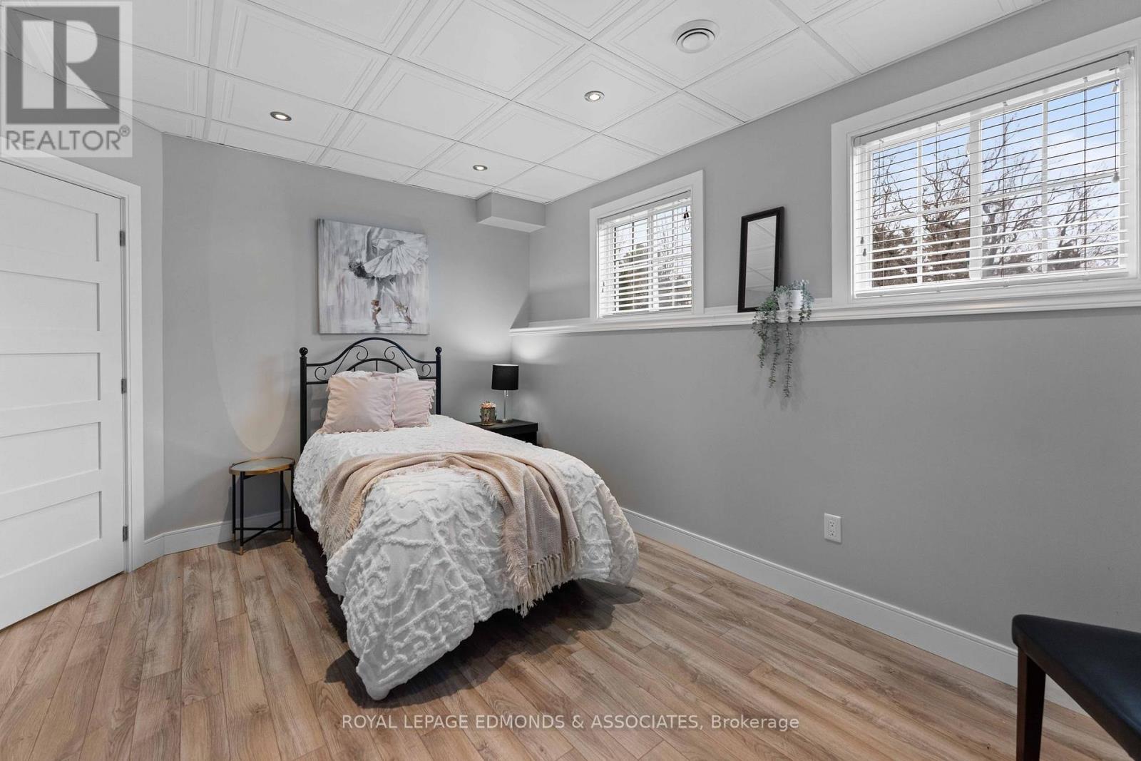 












278 EVERETT STREET

,
Pembroke,




Ontario
K8A3W4


