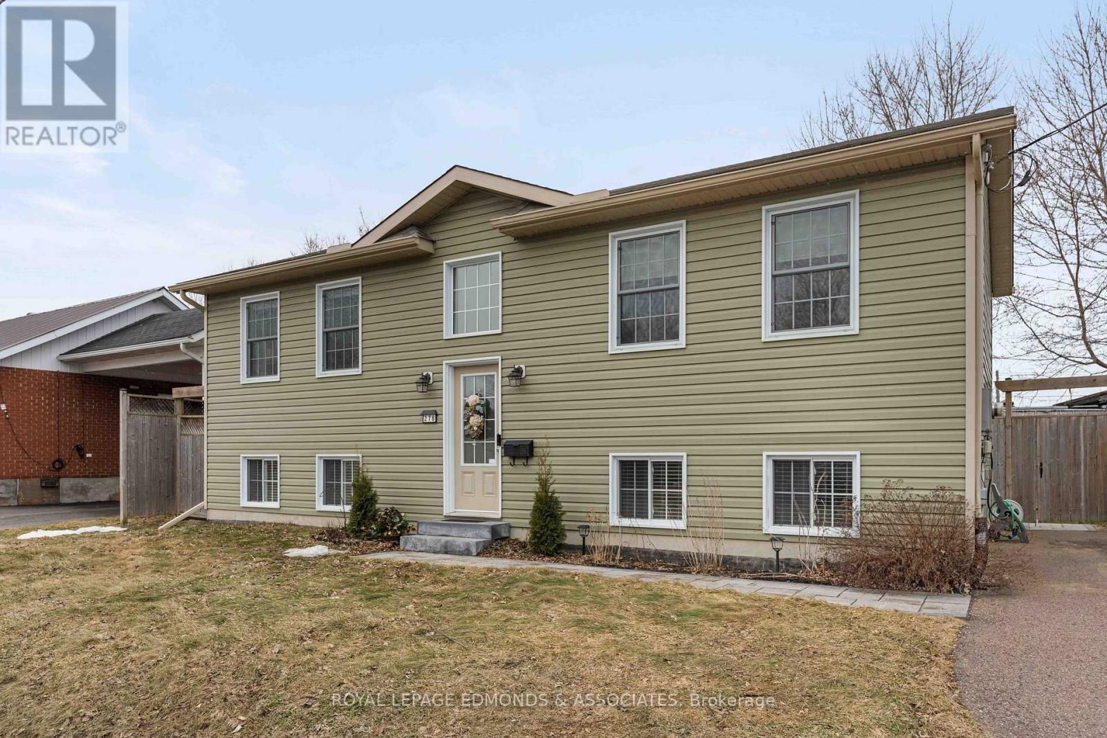 












278 EVERETT STREET

,
Pembroke,




Ontario
K8A3W4

