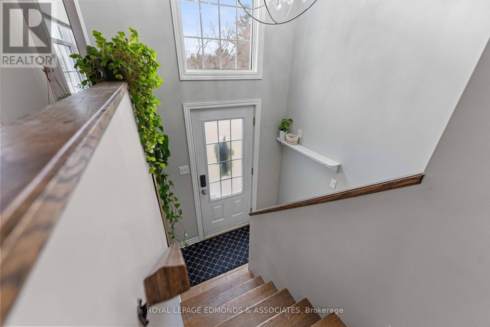












278 EVERETT STREET

,
Pembroke,




Ontario
K8A3W4

