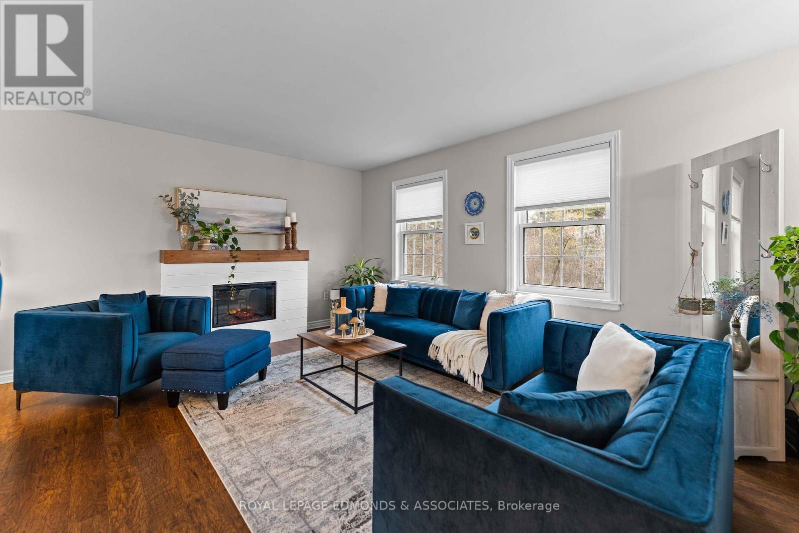 












278 EVERETT STREET

,
Pembroke,




Ontario
K8A3W4

