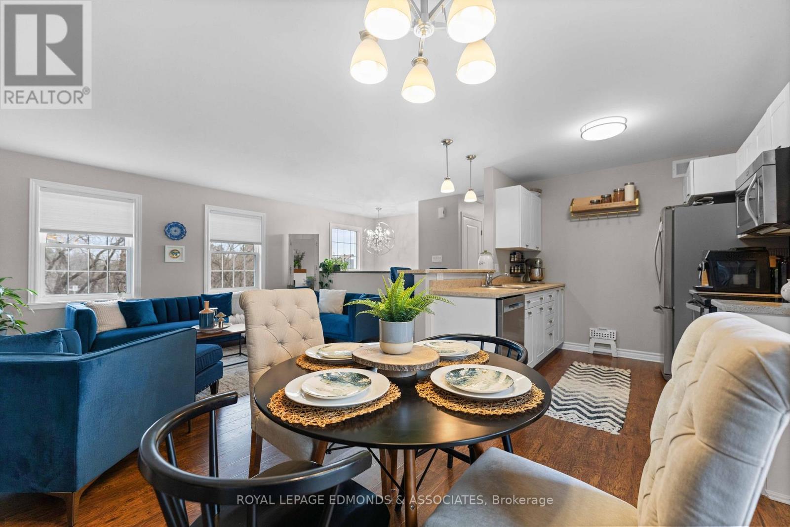 












278 EVERETT STREET

,
Pembroke,




Ontario
K8A3W4

