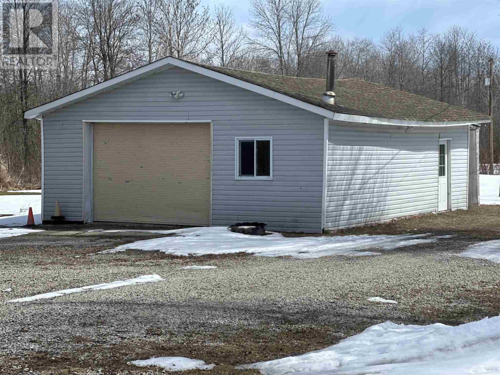 












100 Highway 17 East

,
Spanish,




Ontario
P0P2A0

