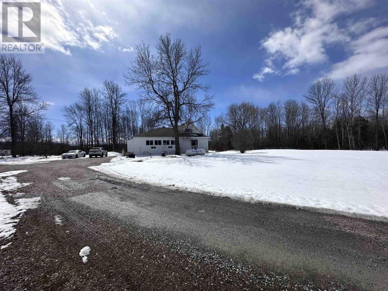 












100 Highway 17 East

,
Spanish,




Ontario
P0P2A0

