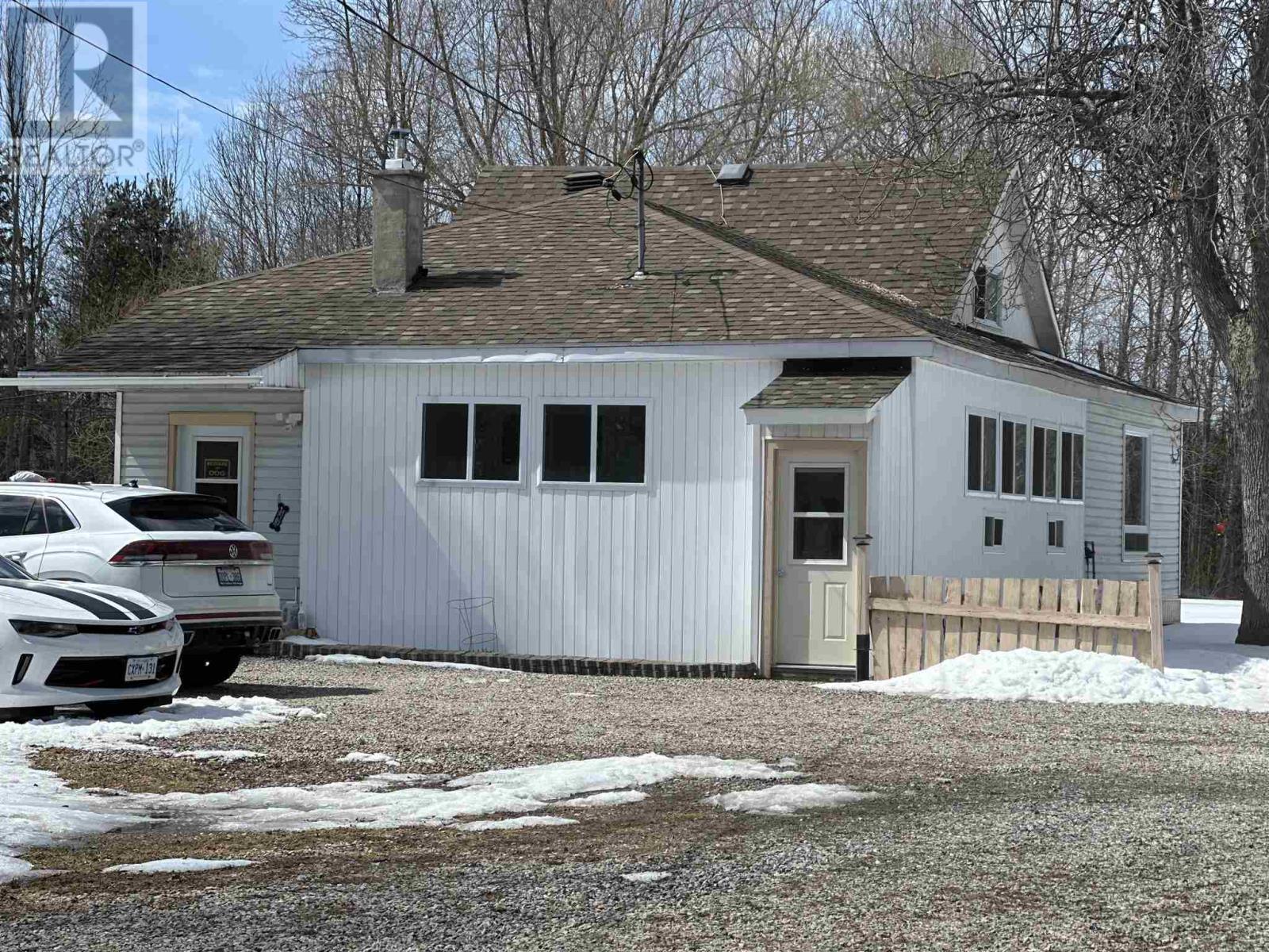 












100 Highway 17 East

,
Spanish,




Ontario
P0P2A0

