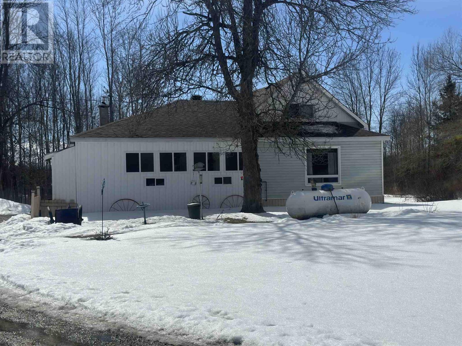 












100 Highway 17 East

,
Spanish,




Ontario
P0P2A0

