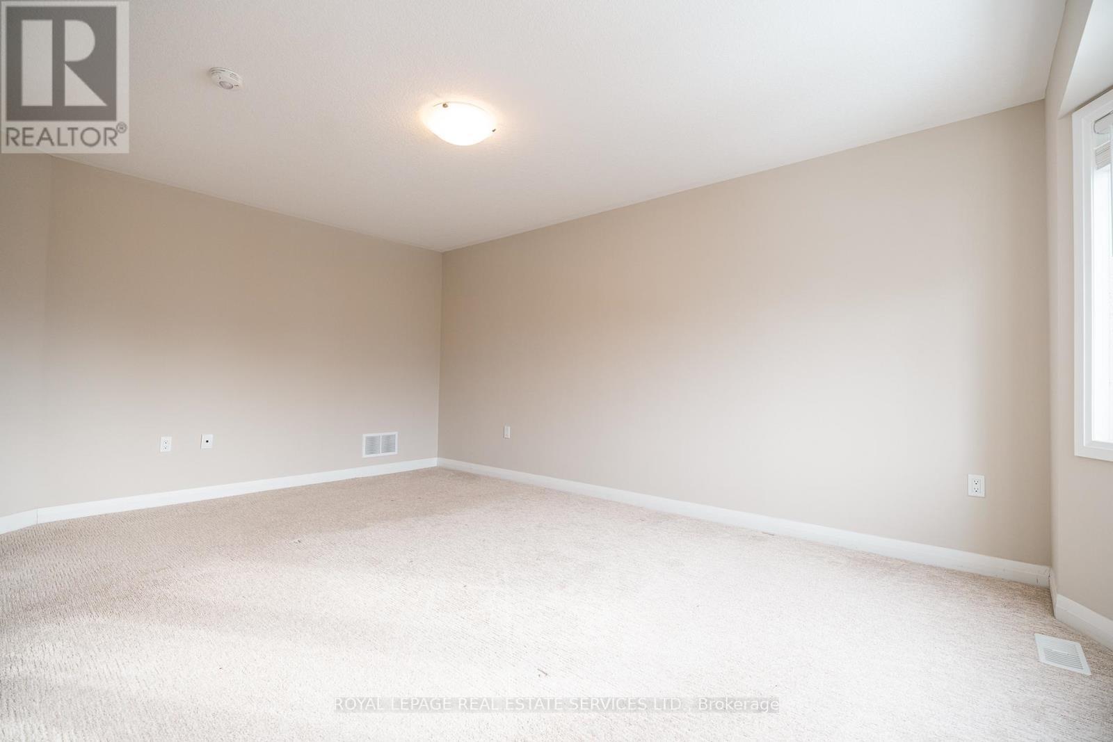 












116 LAGUNA VILLAGE CRESCENT

,
Hamilton,




Ontario
L0R1P0

