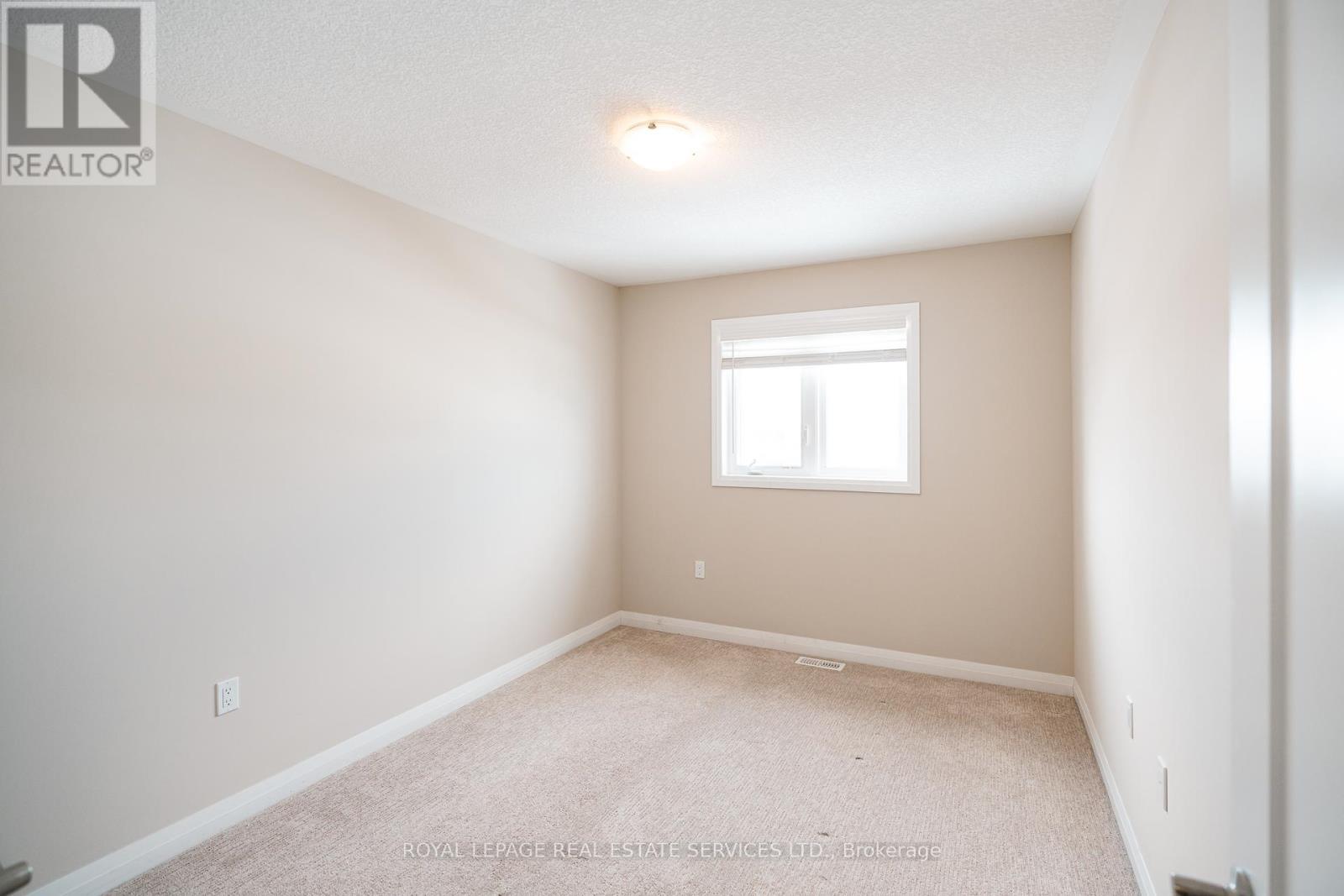 












116 LAGUNA VILLAGE CRESCENT

,
Hamilton,




Ontario
L0R1P0

