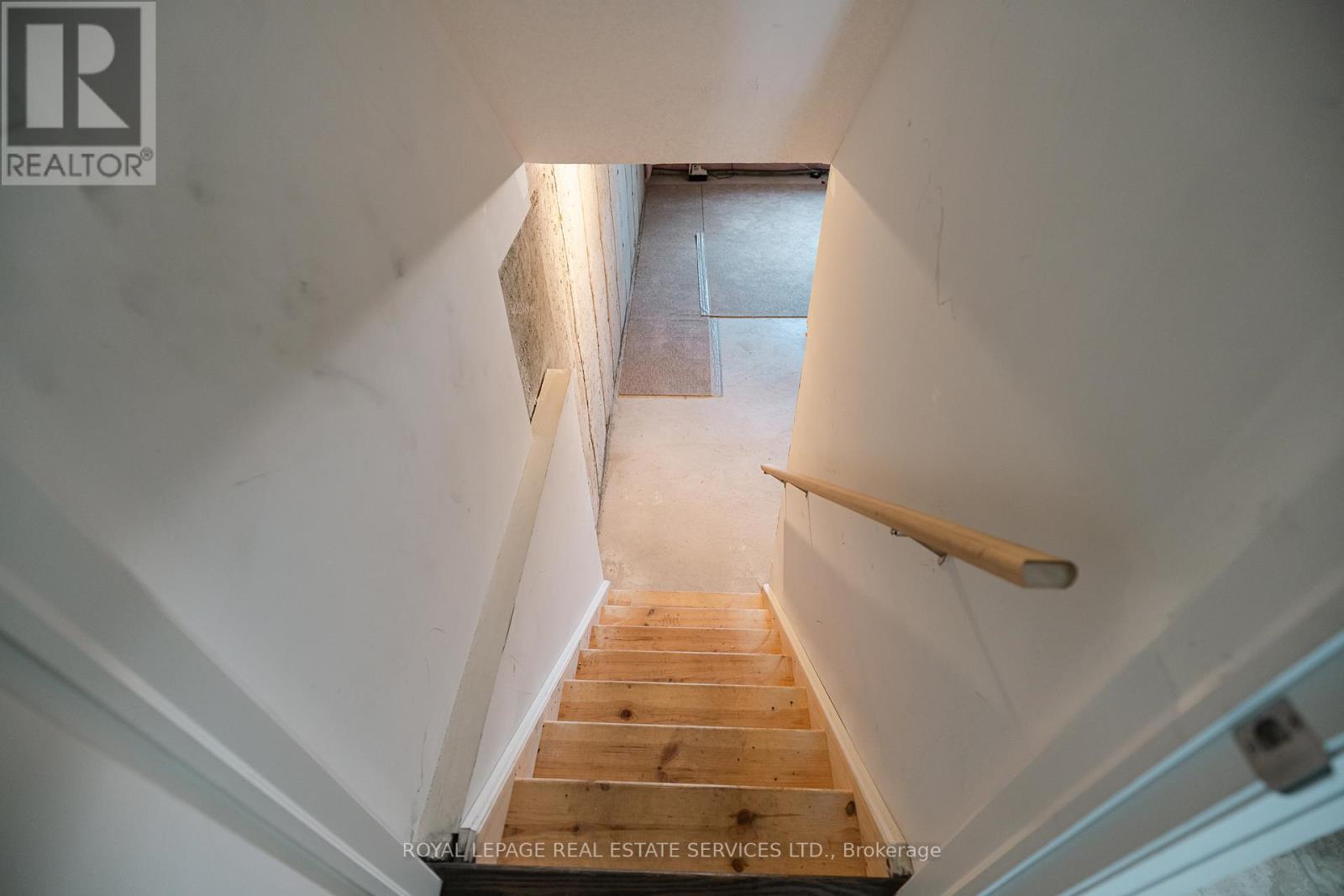 












116 LAGUNA VILLAGE CRESCENT

,
Hamilton,




Ontario
L0R1P0

