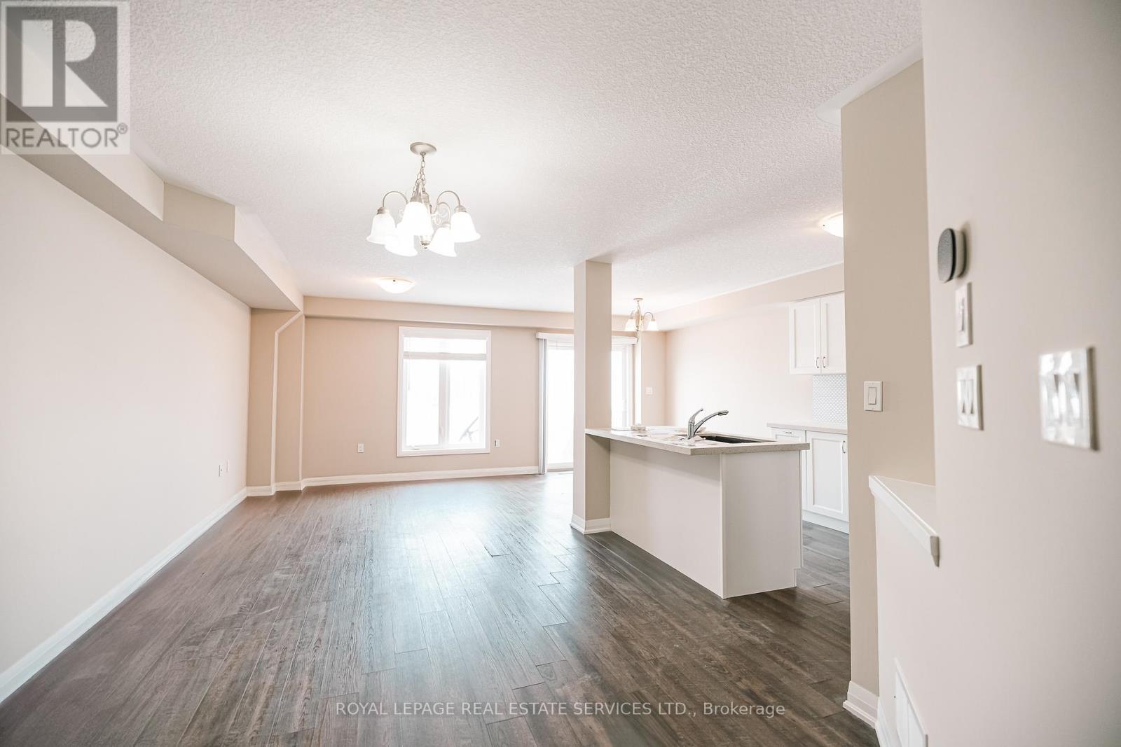 












116 LAGUNA VILLAGE CRESCENT

,
Hamilton,




Ontario
L0R1P0

