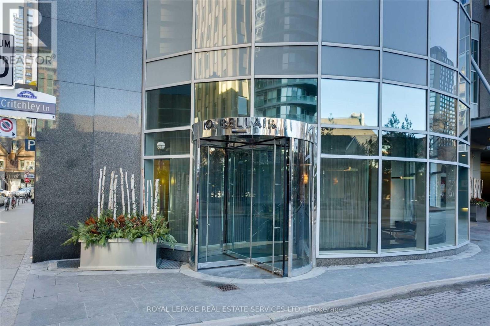 












512 - 10 BELLAIR STREET

,
Toronto,




Ontario
M5R3T8

