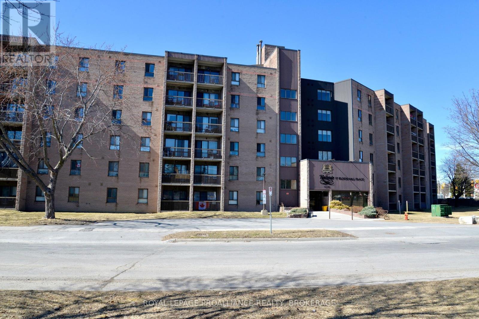 












210 - 17 ELDON HALL PLACE

,
Kingston (Central City West),




Ontario
K7M7H5

