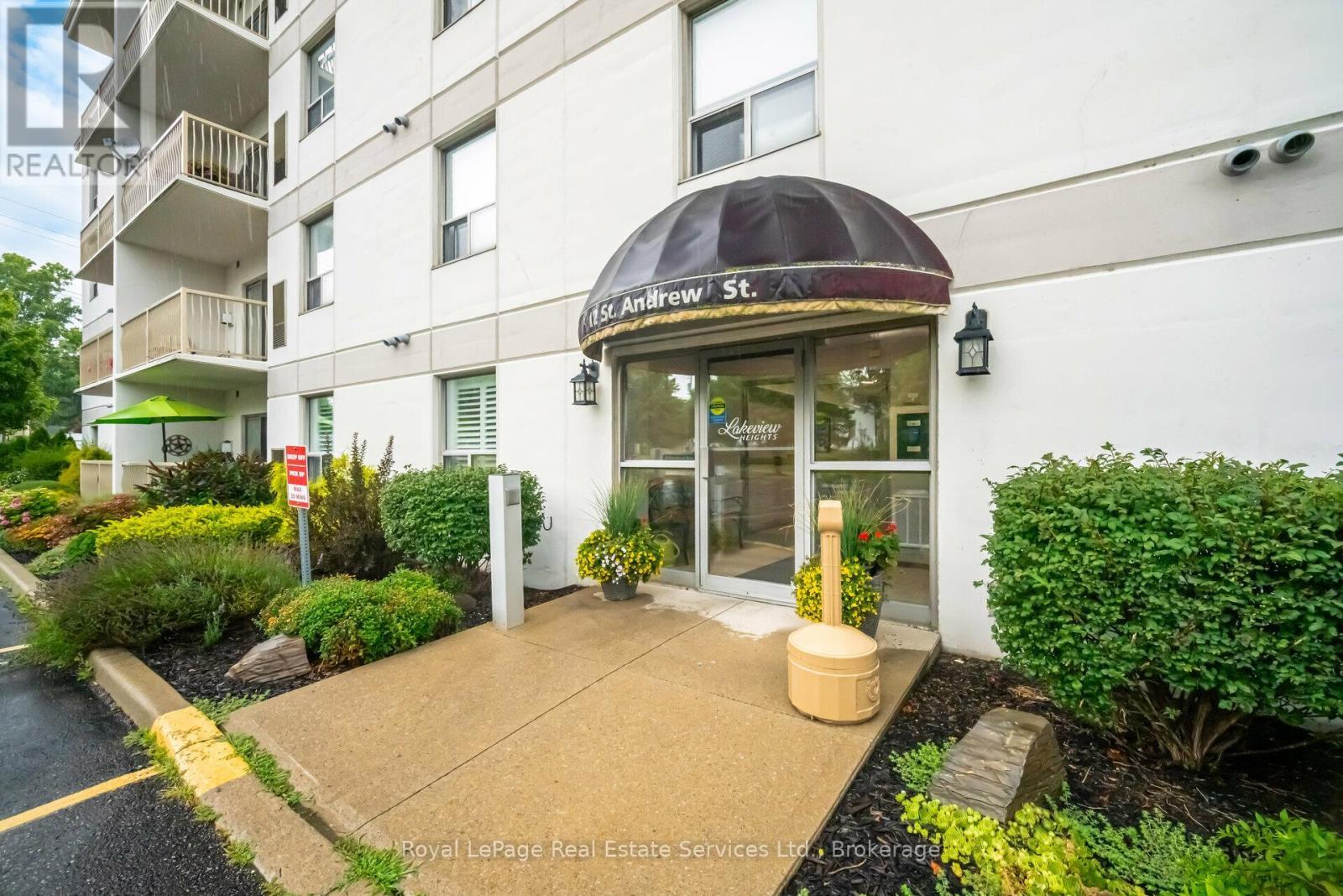 












406 - 12 ST ANDREW STREET

,
Norfolk (Port Dover),




Ontario
N0A1N1

