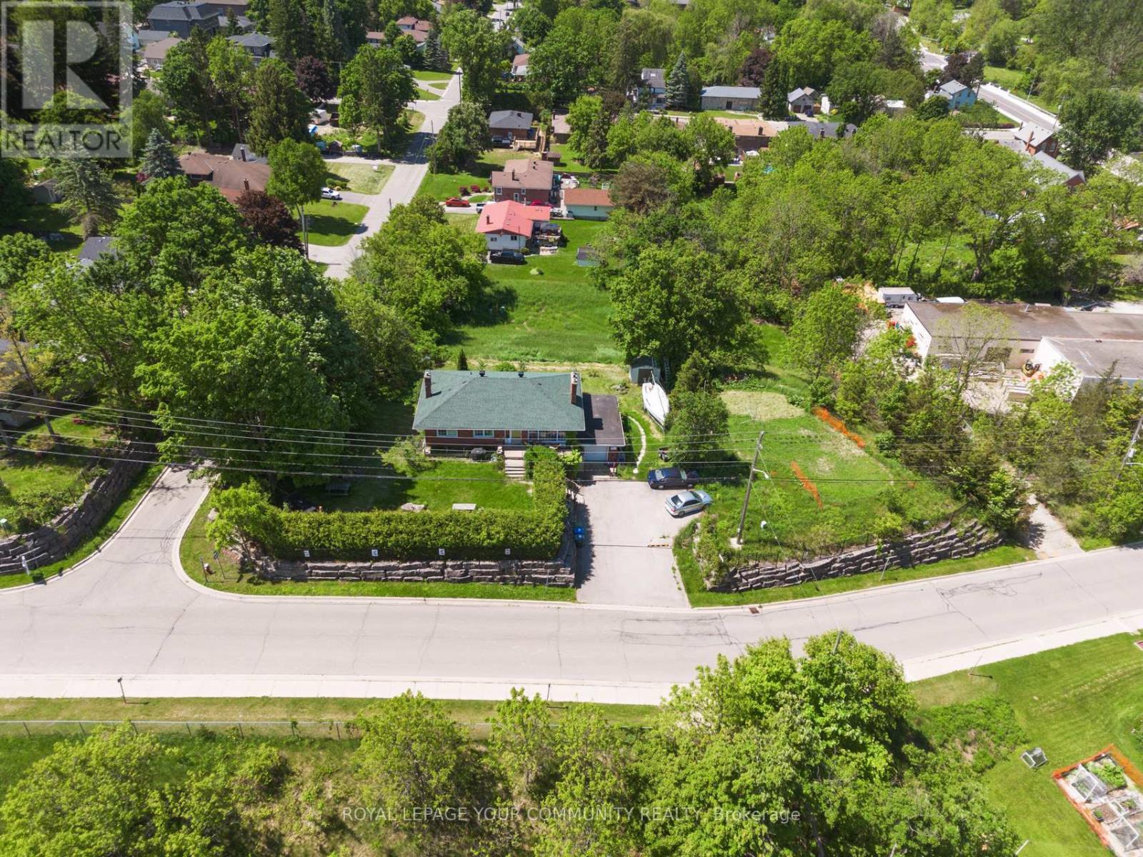 












58 OLD KING ROAD

,
Caledon,




Ontario
L7E3J5

