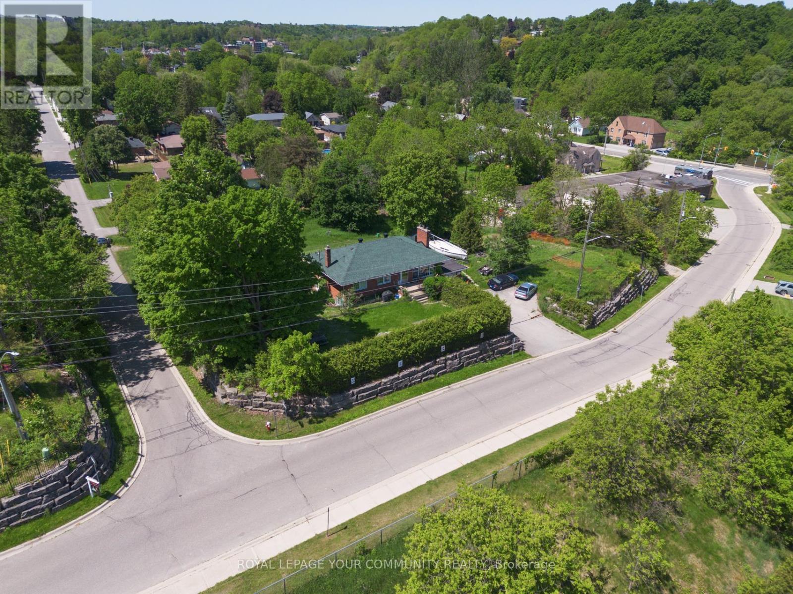 












58 OLD KING ROAD

,
Caledon,




Ontario
L7E3J5

