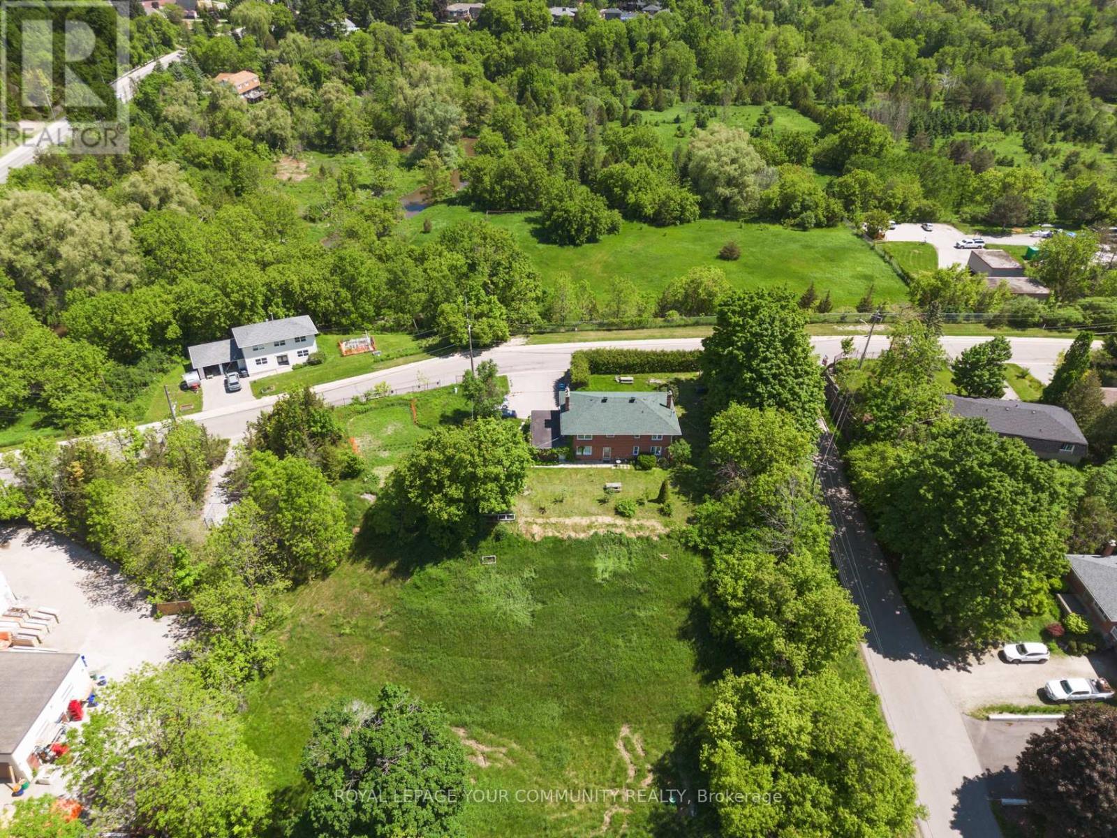 












58 OLD KING ROAD

,
Caledon,




Ontario
L7E3J5

