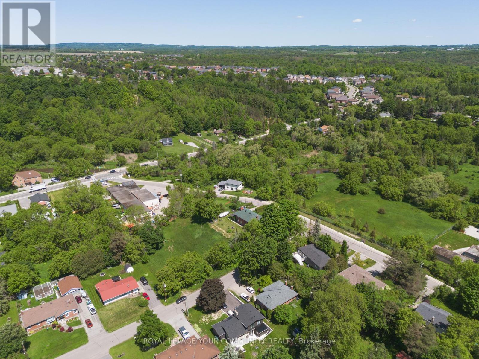 












58 OLD KING ROAD

,
Caledon,




Ontario
L7E3J5

