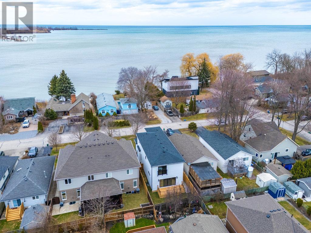 












28 LAKESIDE DRIVE

,
St. Catharines,




Ontario
L2M1P4

