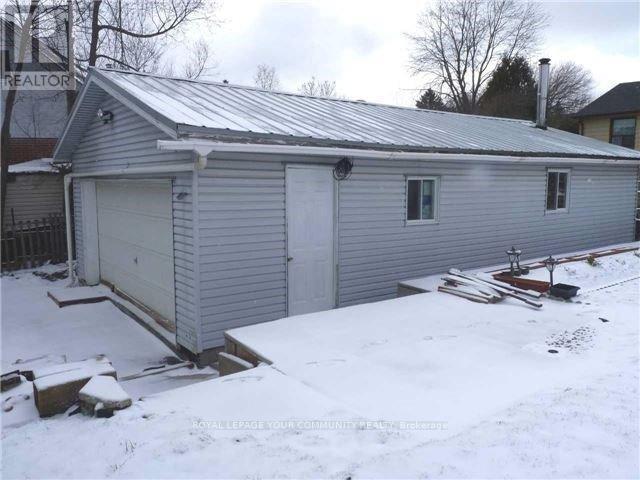 












21 GEORGE STREET

,
Richmond Hill,




Ontario
L4E2V7

