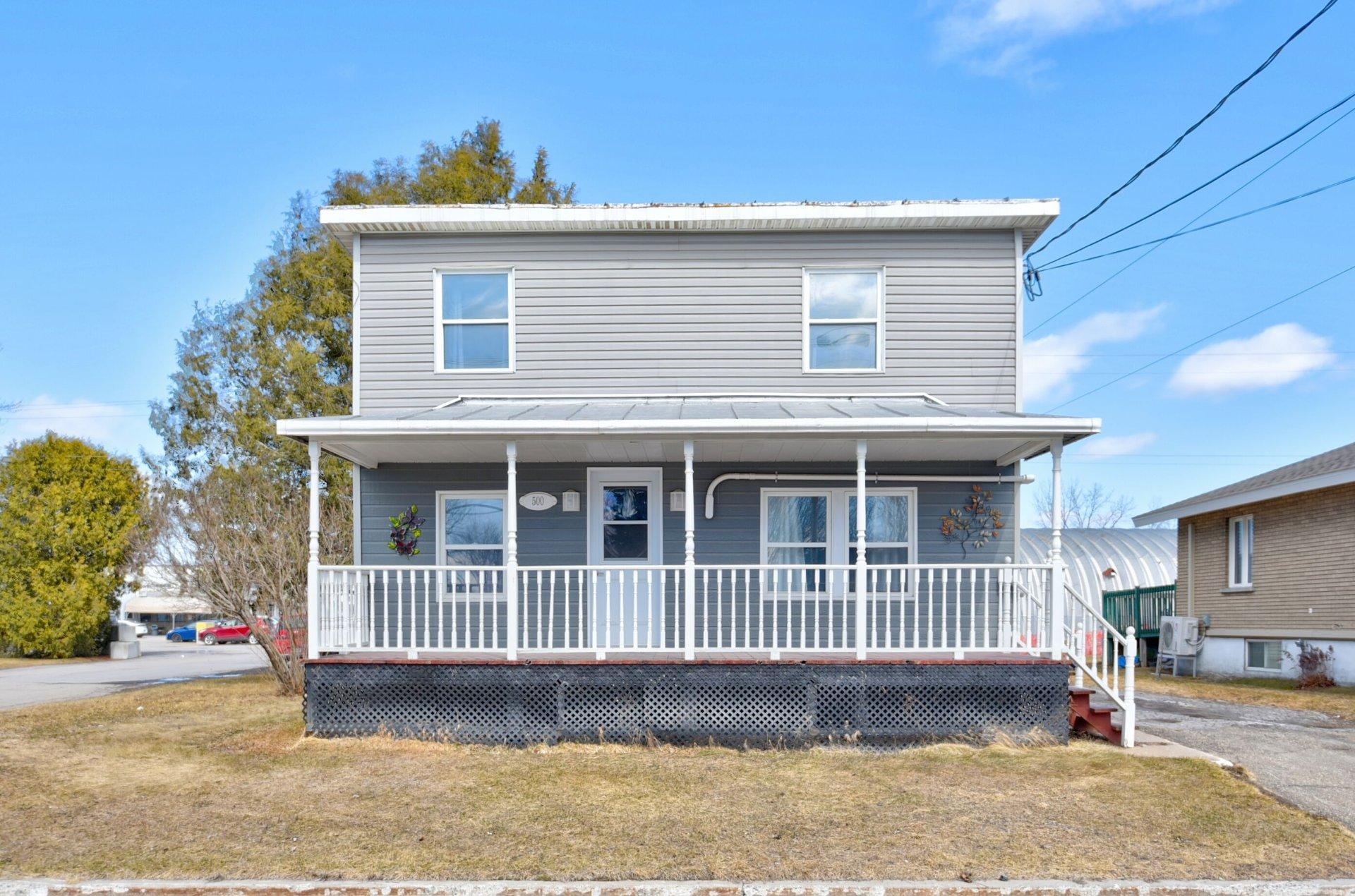 









500


Rue Crémazie

,
Berthierville,




QC
J0K1A0

