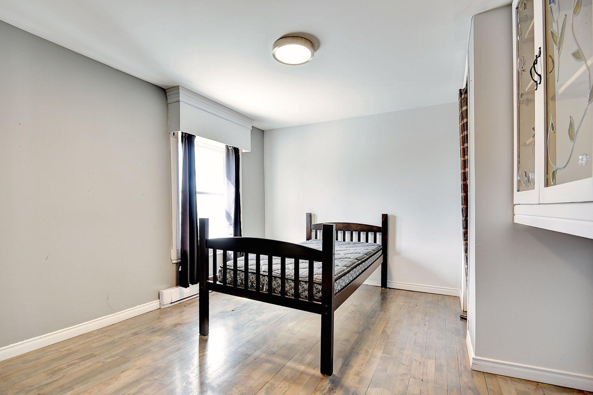 









500


Rue Crémazie

,
Berthierville,




QC
J0K1A0

