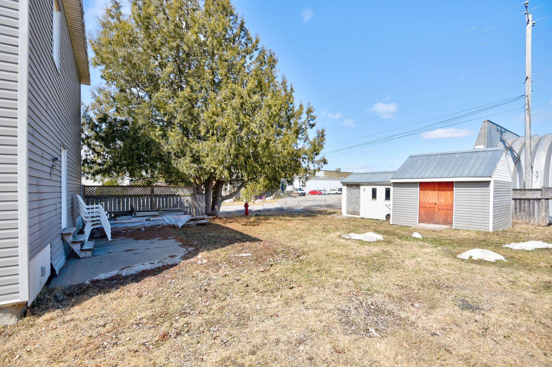 









500


Rue Crémazie

,
Berthierville,




QC
J0K1A0

